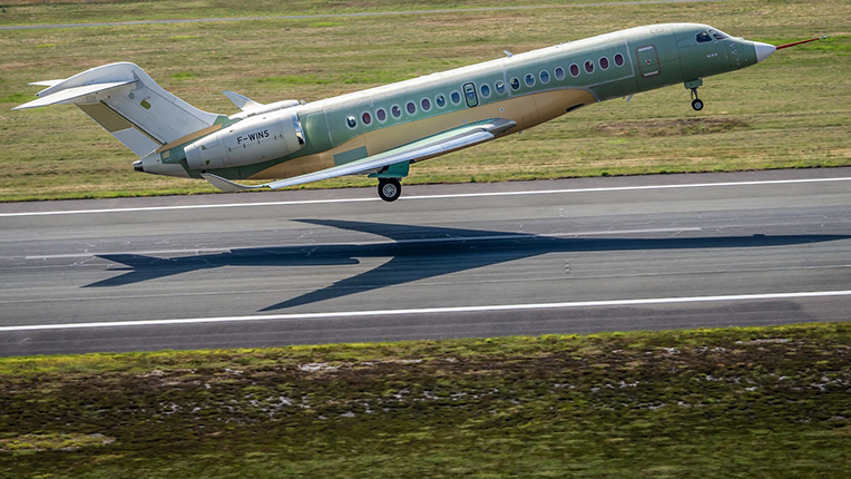 Featured image for “Rolls-Royce’s Pearl 10X Engines Powers The Dassault’s Falcon 10X First Flight”