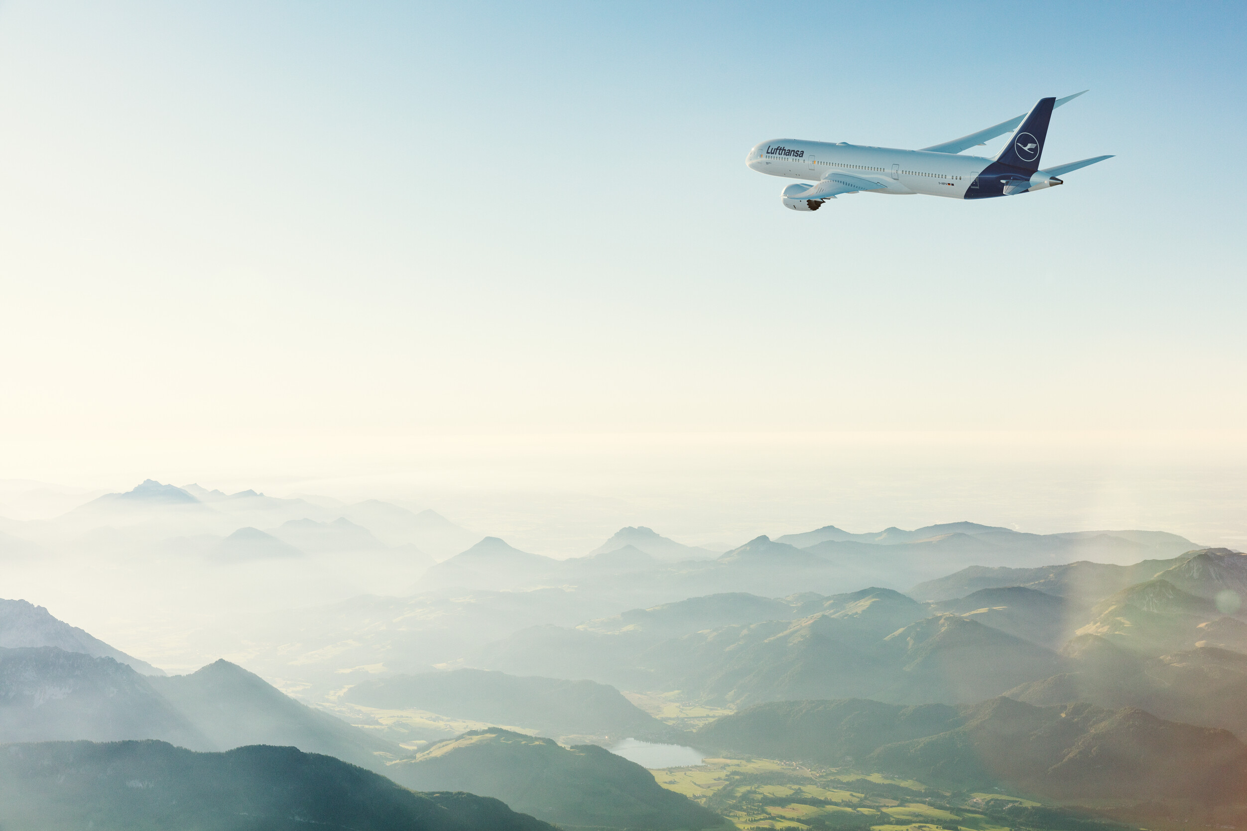 Featured image for “Deutsche Bank Invests In SAF Deployment With Lufthansa Group”