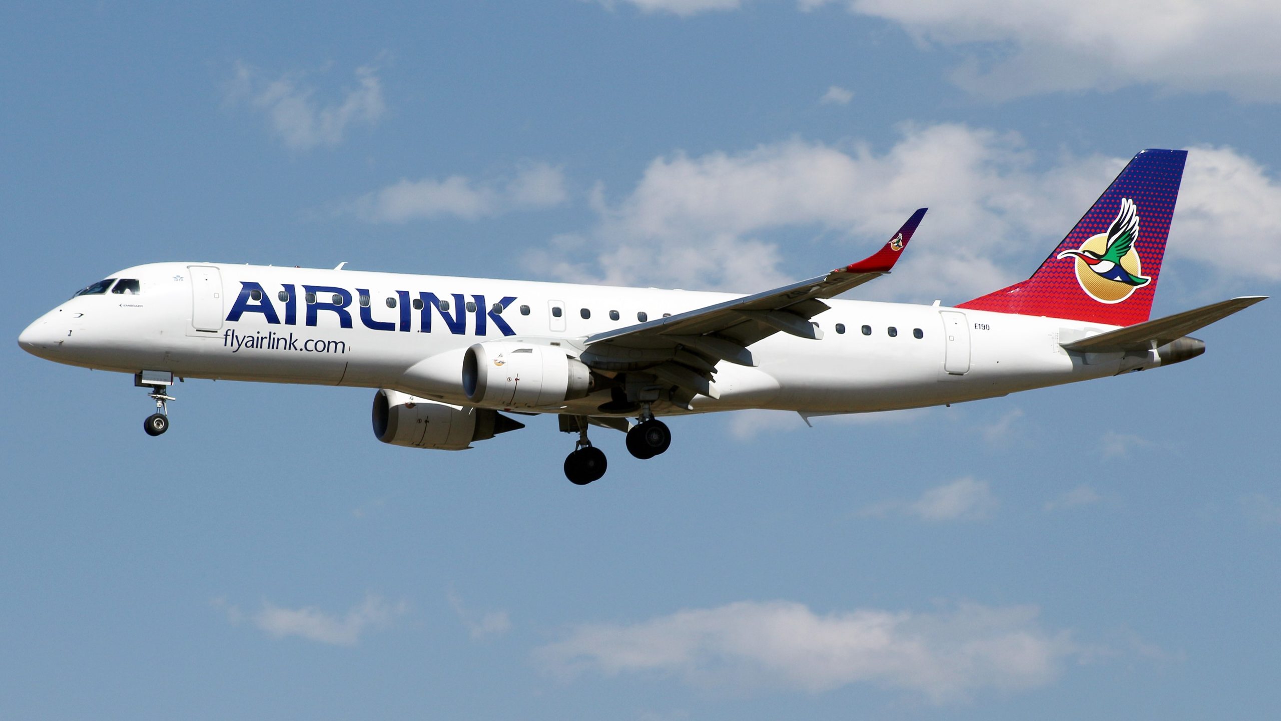 Featured image for “Airlink Expands Travel Options With Daily Cape Town-Lanseria Flights”